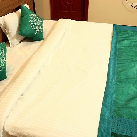 Oyo Rooms Salt Lake Sector 3 Near Gd Island Kolkata Ngoại thất bức ảnh