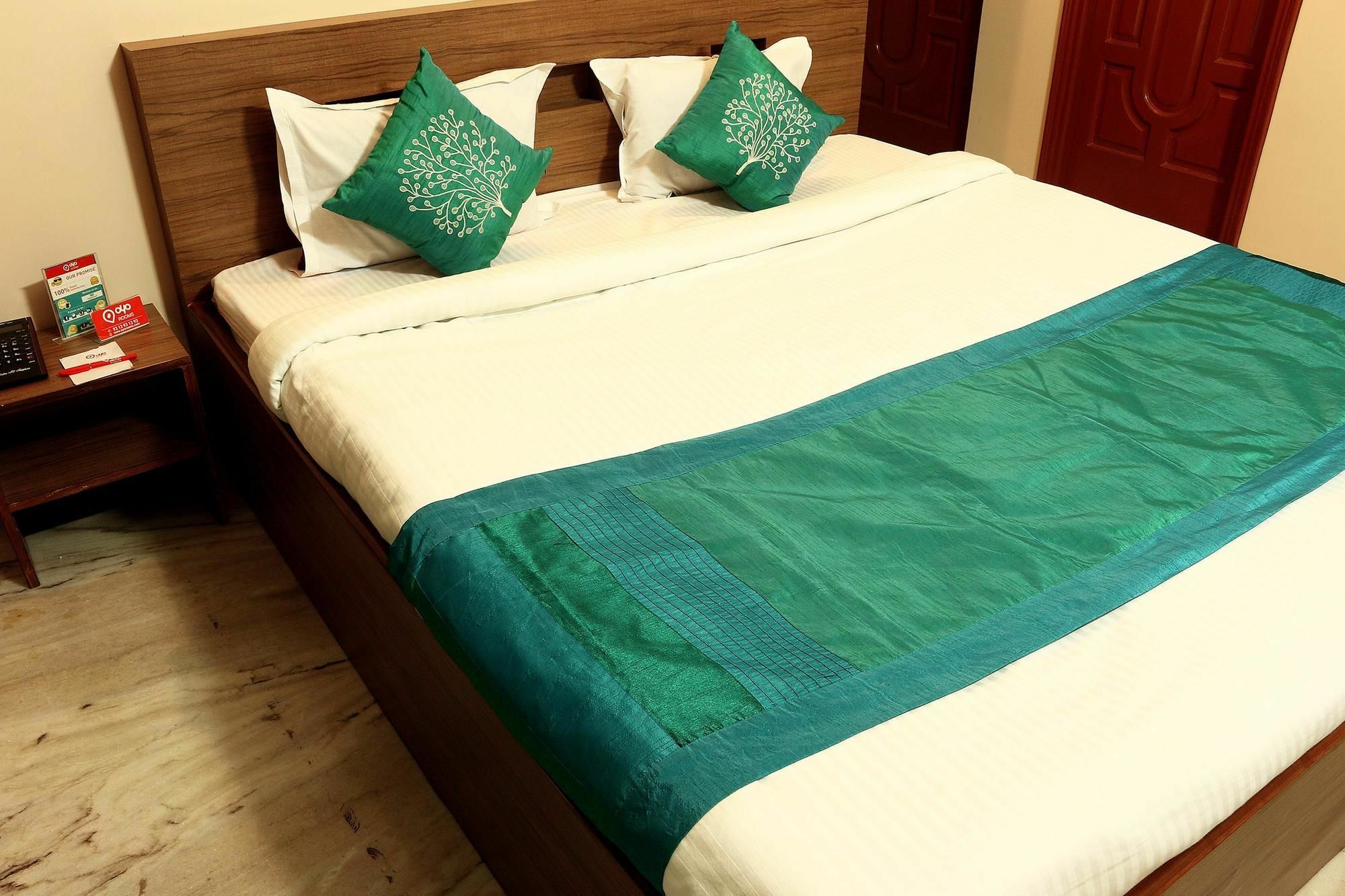 Oyo Rooms Salt Lake Sector 3 Near Gd Island Kolkata Ngoại thất bức ảnh